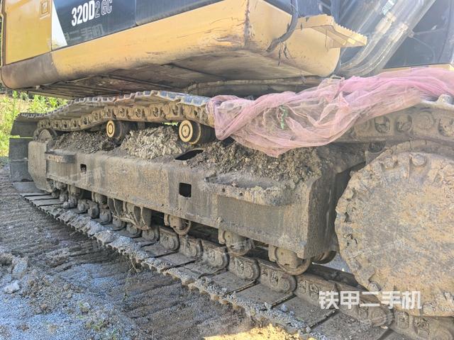 左侧履带整体 （行走机构）