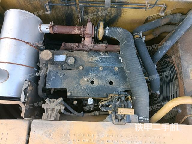 发动机室（上车部件）