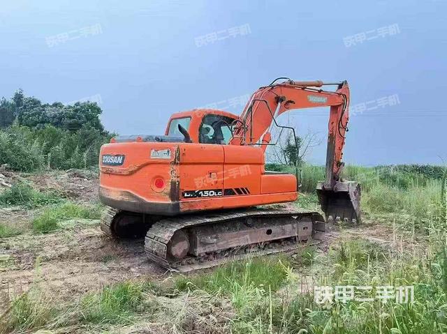 整机右后45°(整机外观) 整机右后45°(整机外观)