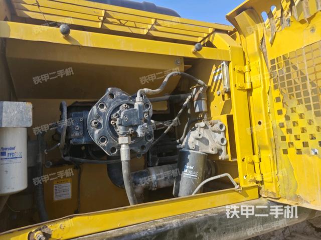 液压泵斜45 左(大件舱室) 液压泵斜45 左(大件舱室)