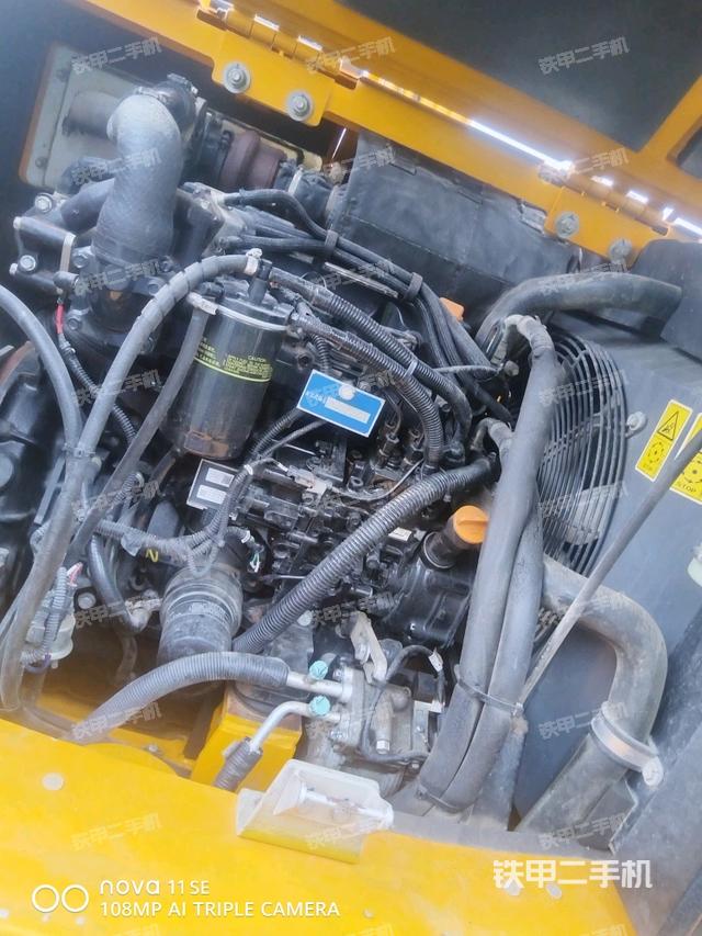 发动机室(上车部件) 发动机室(上车部件)