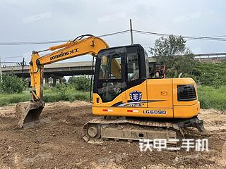 龙工LG6090挖掘机实拍图片