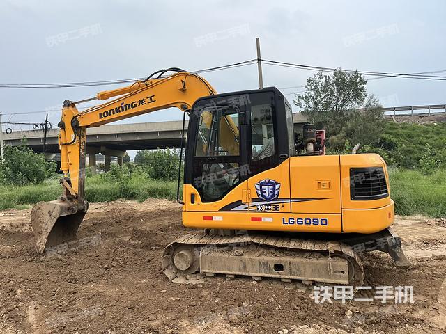 龍工LG6090挖掘機