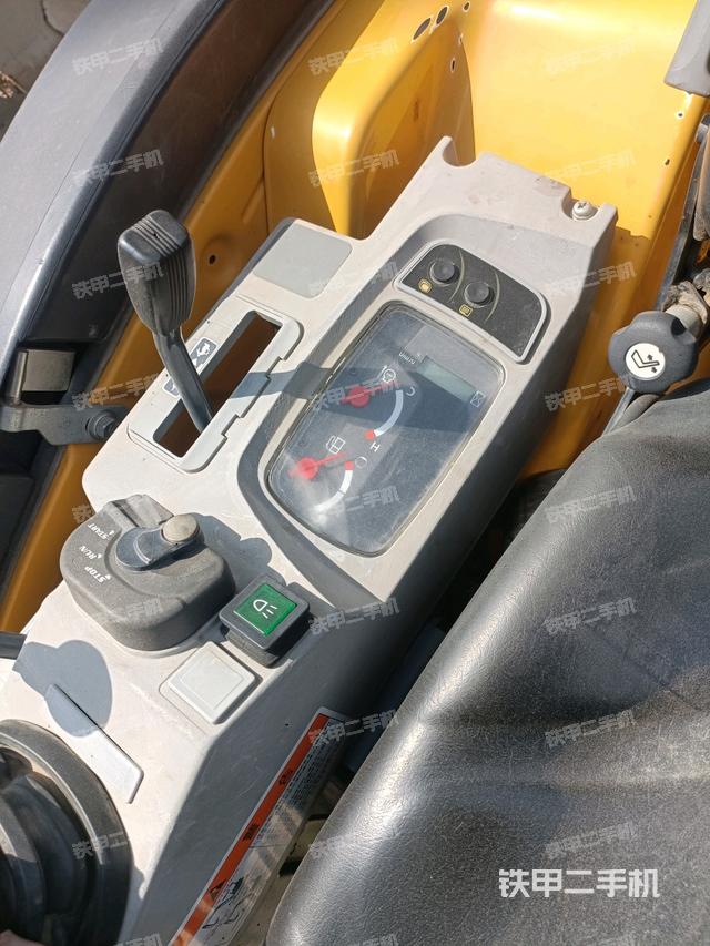 显示屏 （驾驶室部分）