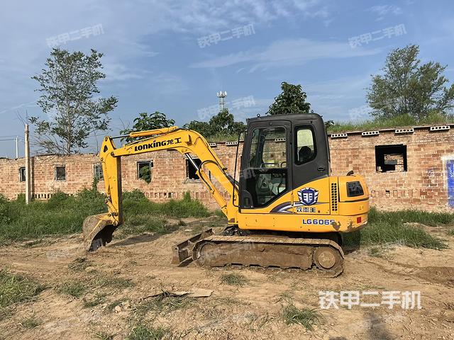 龍工LG6065挖掘機(jī)
