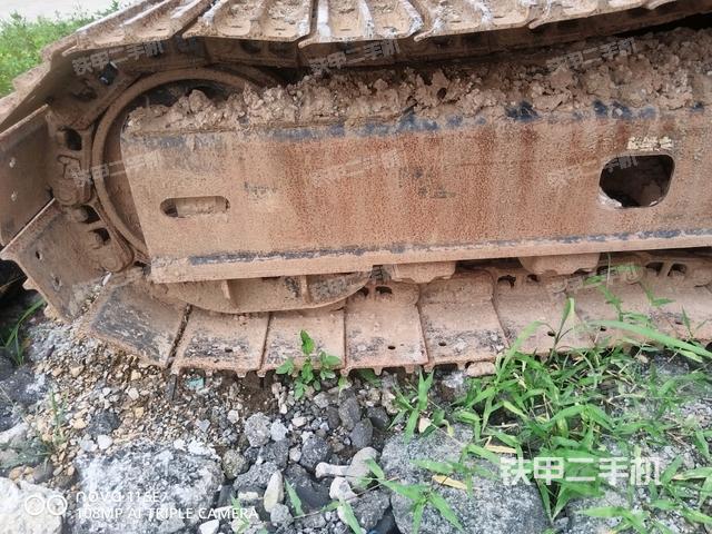 左导向轮(行走机构) 左导向轮(行走机构)