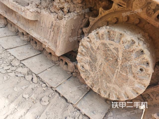 右驅(qū)動(dòng)輪（行走機(jī)構(gòu)）