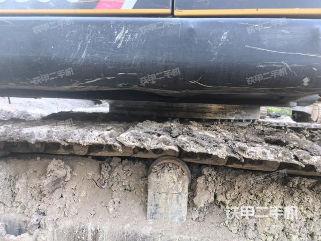 右驱动轮（行走机构）