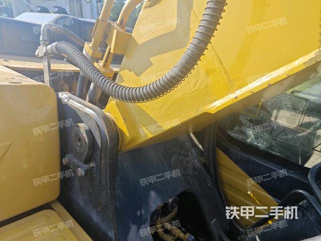 大臂根部 斜视(工作和回转装置) 大臂根部 斜视(工作和回转装置)