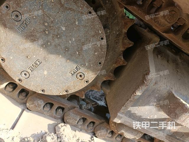 右驱动轮（行走机构）