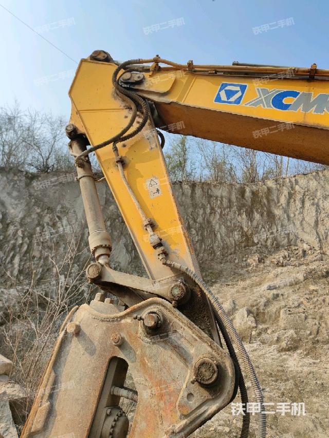 小臂整体左后（工作和回转装置）