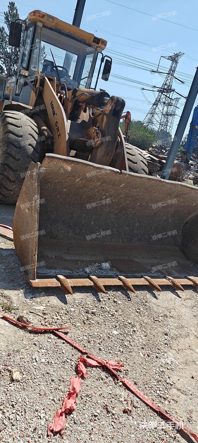 工作裝置整體(整機(jī)外觀及大件) 工作裝置整體(整機(jī)外觀及大件)