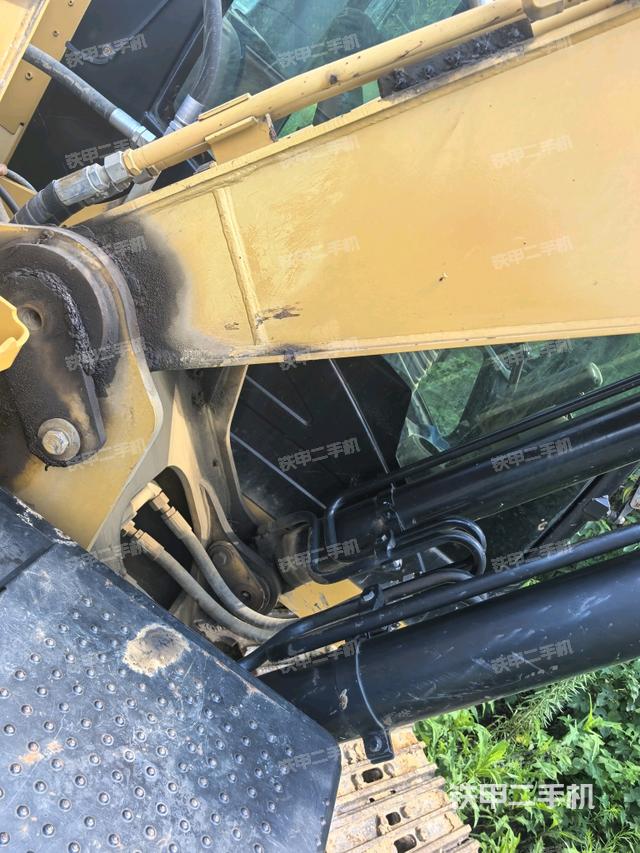 大臂根部 斜视（工作和回转装置）