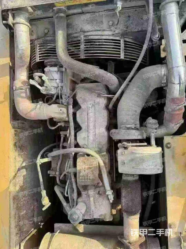 发动机整体俯视(整机外观) 发动机整体俯视(整机外观)