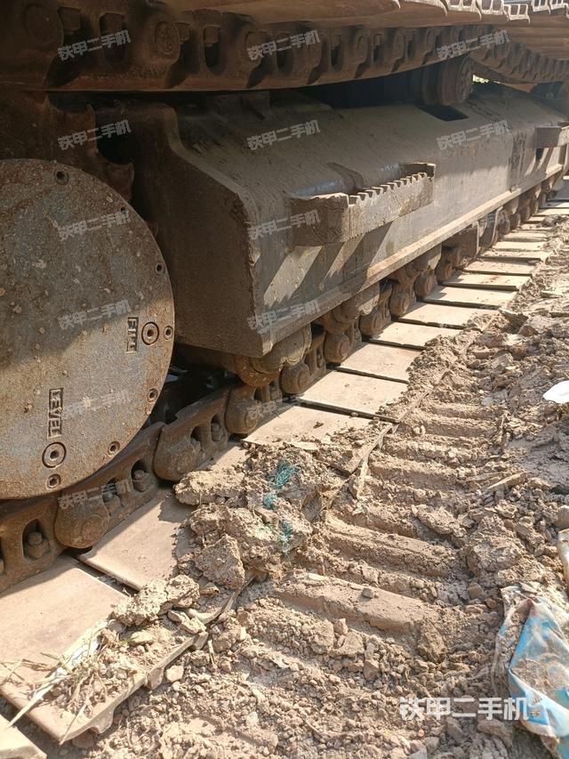 右侧履带整体（行走机构）