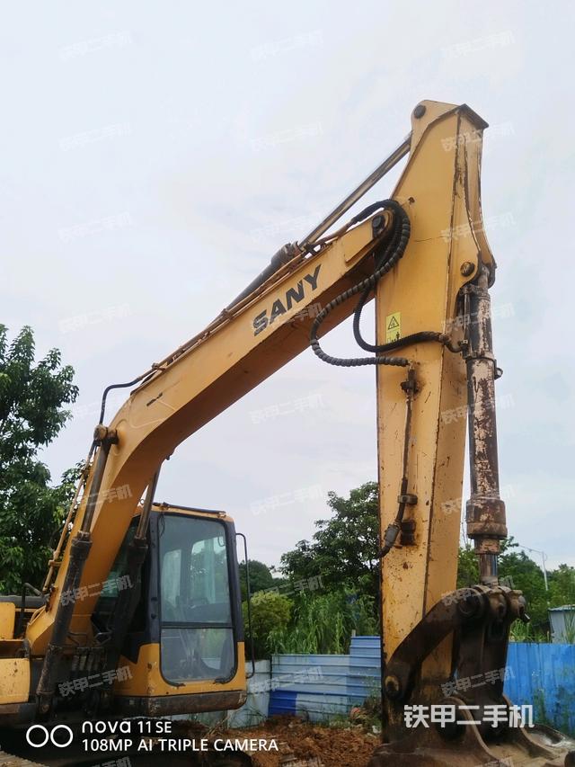 大臂整体 右侧（工作和回转装置）