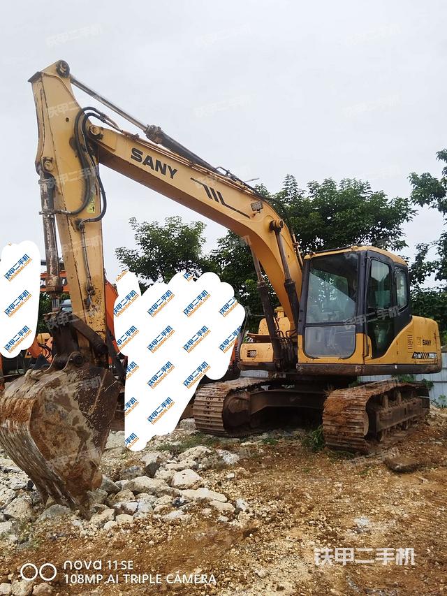 三一重工SY135C-8挖掘機