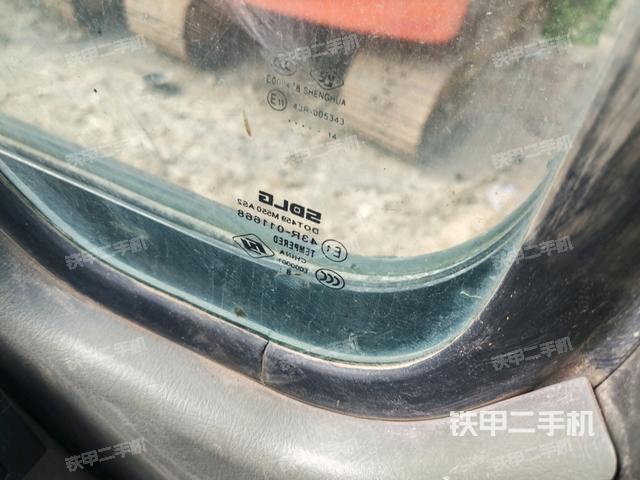 駕駛室正側(cè)（駕駛室部分）