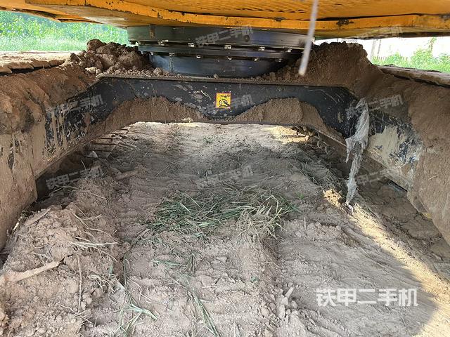 回轉(zhuǎn)馬達和主控閥（整機外觀）