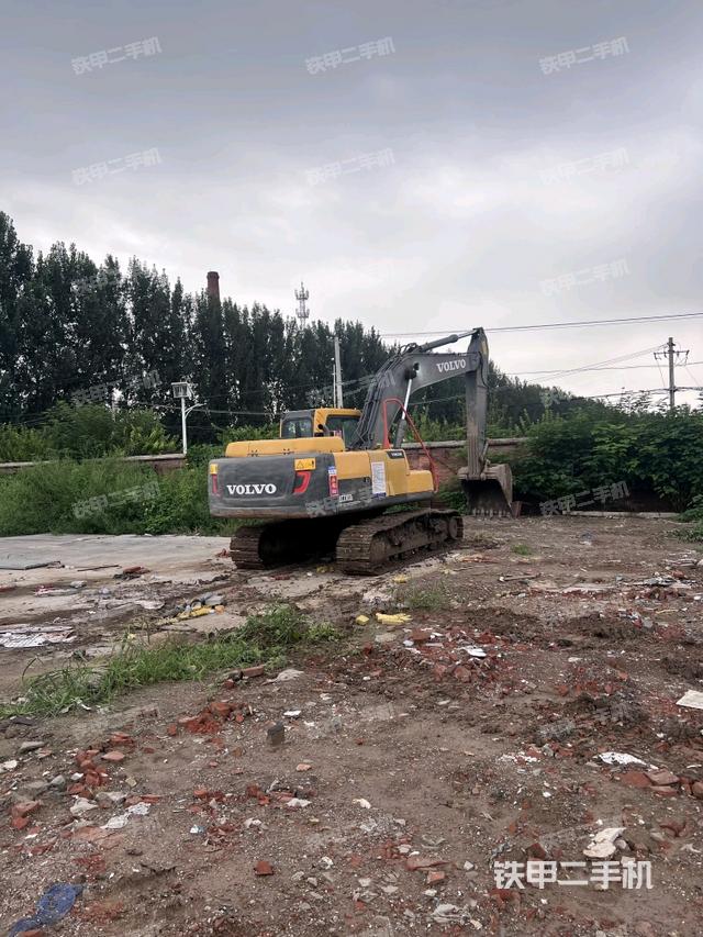 驾驶室顶部（整机外观）