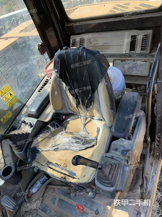 驾驶室整体（整机外观）