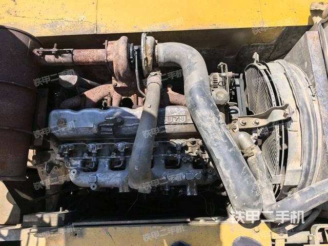 发动机室（上车部件）