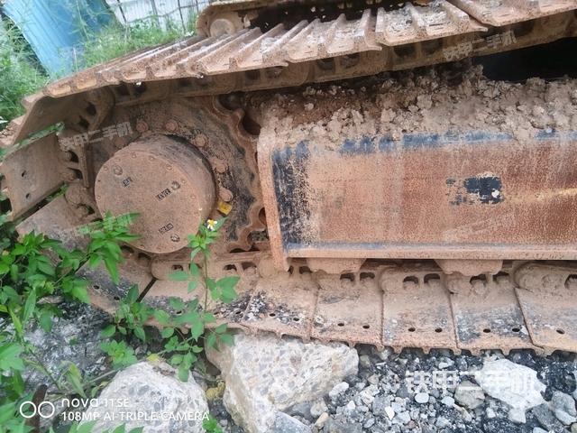 右驱动轮(行走机构) 右驱动轮(行走机构)