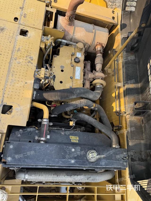 发动机整体俯视(整机外观) 发动机整体俯视(整机外观)