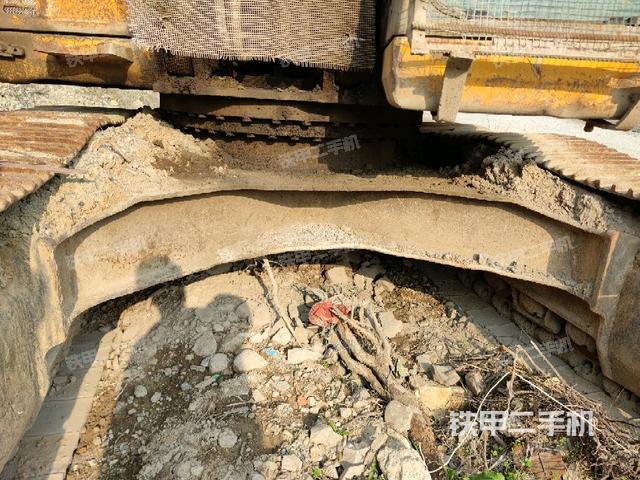 转盘和下车架正前（工作和回转装置）