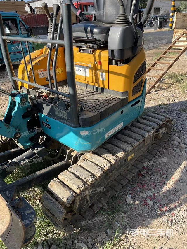 驾驶室整体（整机外观）