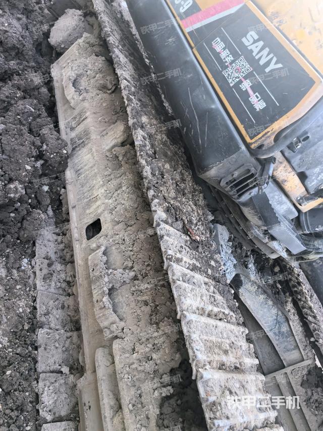 右侧行走马达盖板（行走机构）