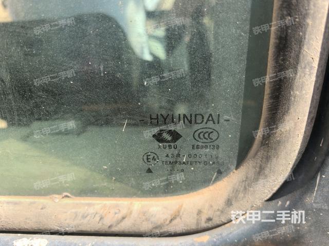 后窗玻璃角标(驾驶室部分) 后窗玻璃角标(驾驶室部分)