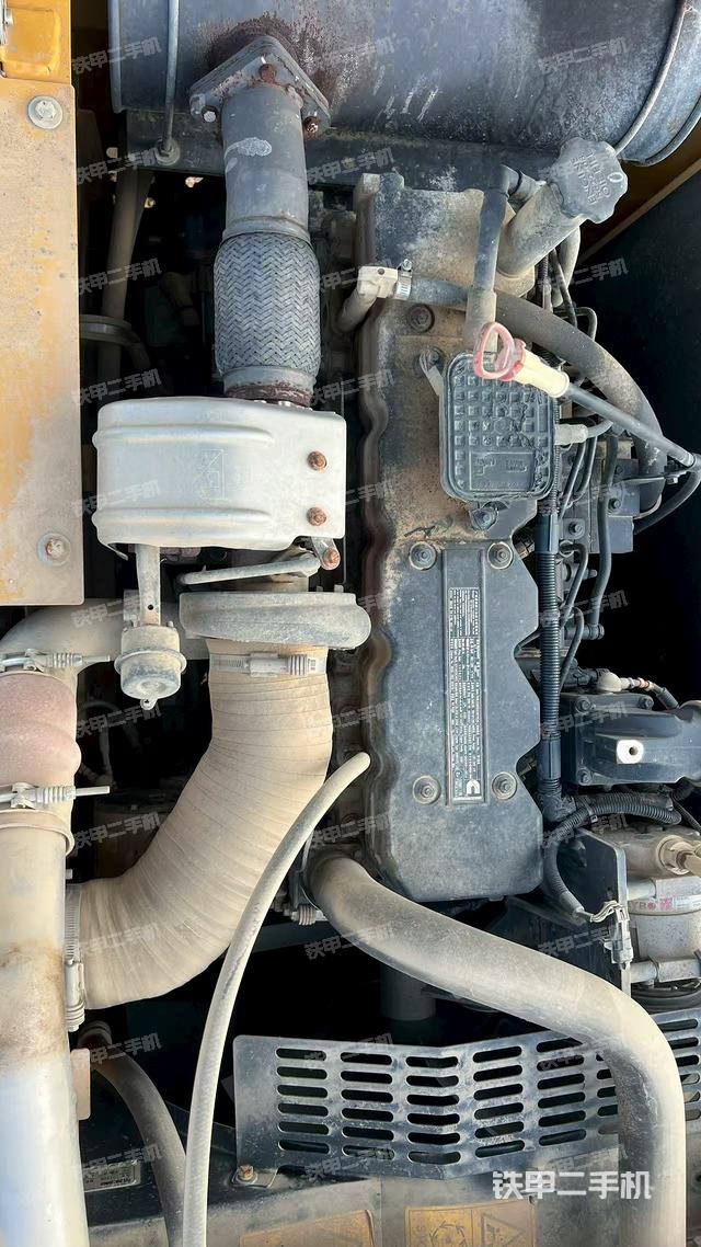 发动机整体俯视(整机外观) 发动机整体俯视(整机外观)