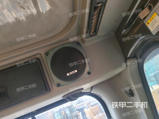 右側(cè)玻璃角標(biāo)（駕駛室部分）