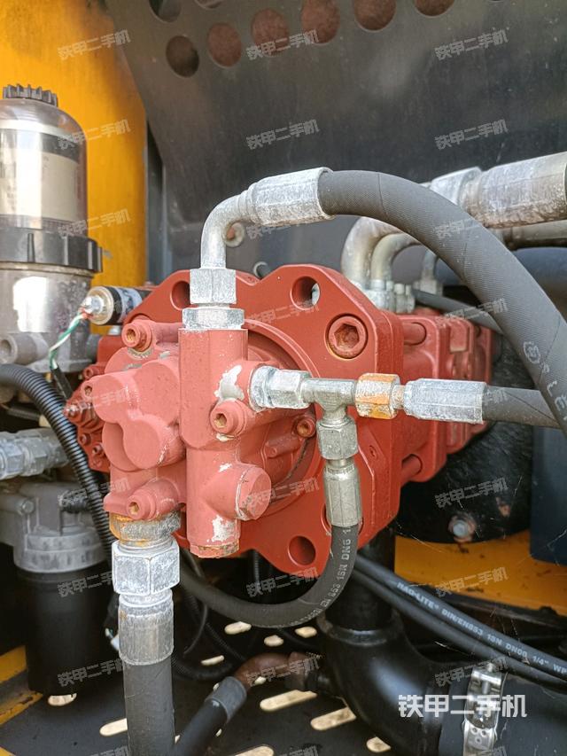 液压泵斜45 左(大件舱室) 液压泵斜45 左(大件舱室)