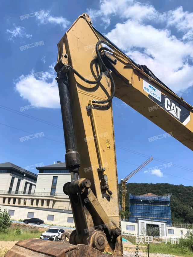 小臂整体左后（工作和回转装置）