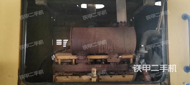 發(fā)動(dòng)機(jī)左側(cè)（整機(jī)外觀及大件）