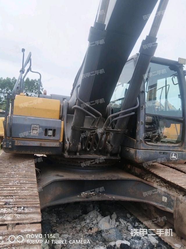 大臂油缸整體?豎拍（工作和回轉(zhuǎn)裝置）