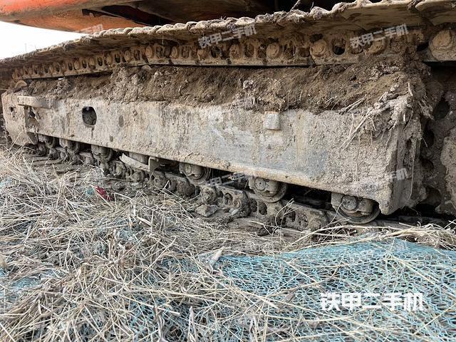 单侧履带整体(整机外观) 单侧履带整体(整机外观)