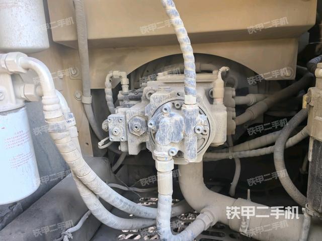 液压泵斜45 左（大件舱室）