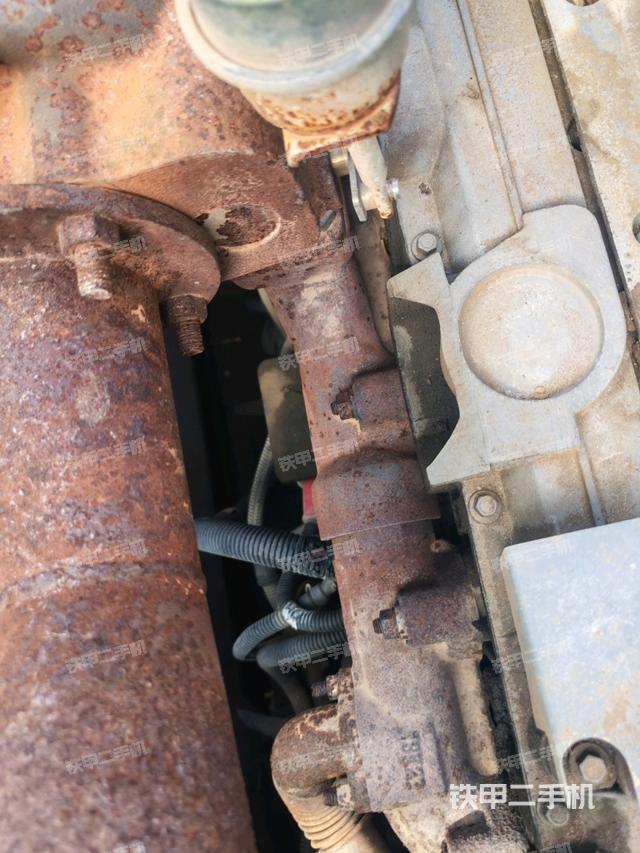 發(fā)動(dòng)機(jī)室（上車(chē)部件）