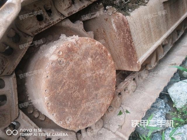 右驅(qū)動輪（行走機構(gòu)）