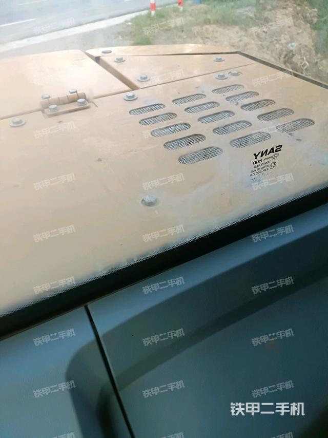 后窗玻璃角标(驾驶室部分) 后窗玻璃角标(驾驶室部分)