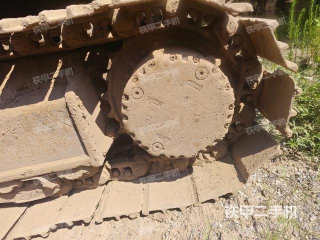 右驅(qū)動(dòng)輪（行走機(jī)構(gòu)）