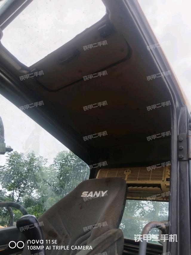 座椅后部（驾驶室部分）