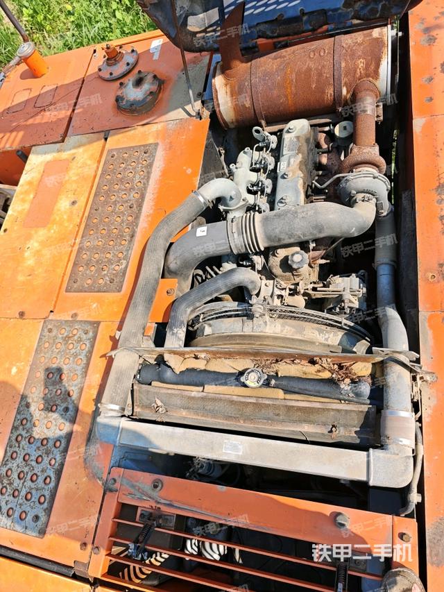 散热器正面(大件舱室) 散热器正面(大件舱室)