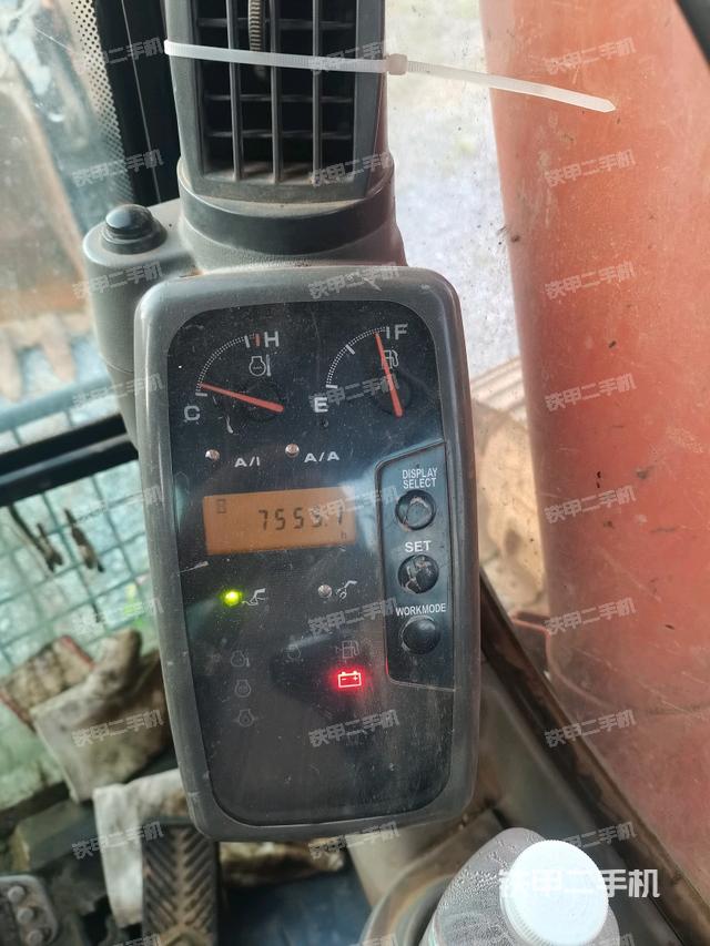 显示屏 (驾驶室部分) 显示屏 (驾驶室部分)