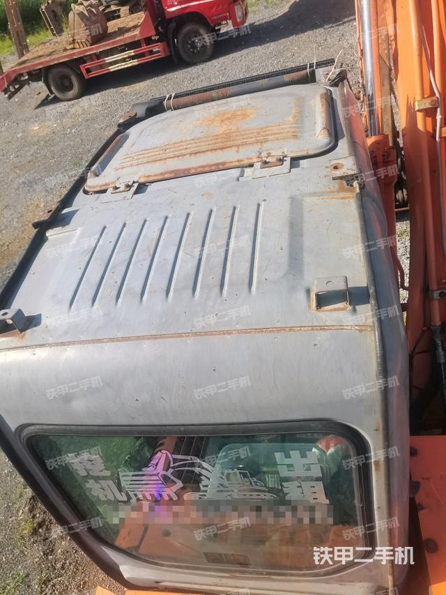 驾驶室顶部俯视(上车部件) 驾驶室顶部俯视(上车部件)