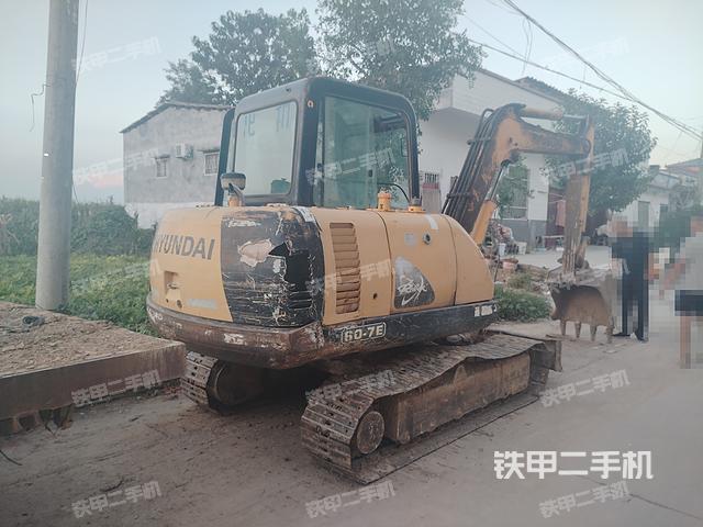 整機(jī)右后45°(整機(jī)外觀) 整機(jī)右后45°(整機(jī)外觀)