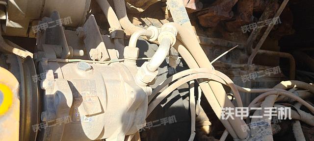 發(fā)動(dòng)機(jī)右側(cè)(整機(jī)外觀及大件) 發(fā)動(dòng)機(jī)右側(cè)(整機(jī)外觀及大件)